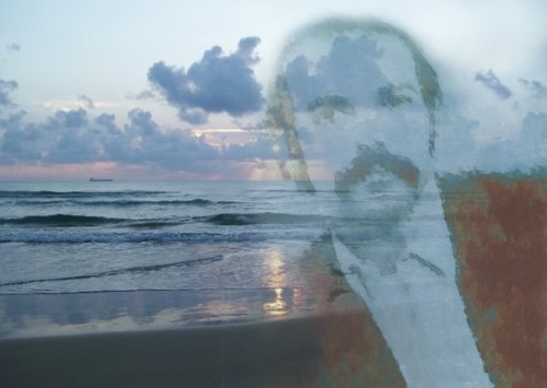  Manoel de Andrade, com seus bigodes zapatianos da juventude, passeia nas memórias marítimas de